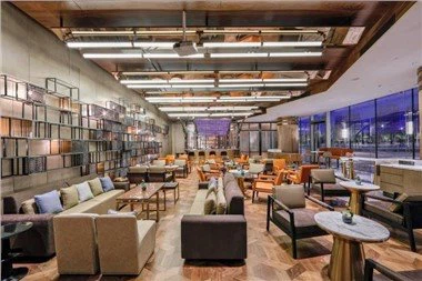 طاولة مركزية فاخرة